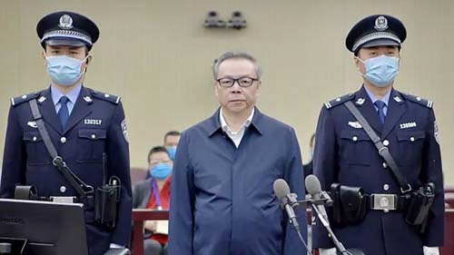 Na China, ex-chefe de empresa estatal é executado pelos 'maiores subornos na história do país'