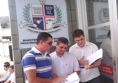 Vereadores entregam relatório final da CEI sobre irregularidades em São José da Laje