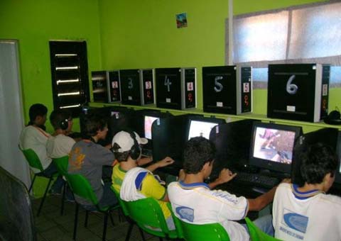 Ladrões fazem arrastão em Lan house em Satuba