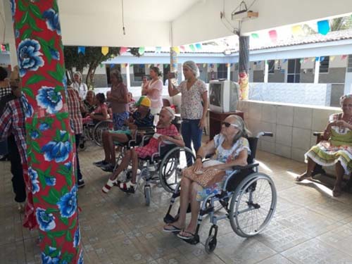 Lar Francisco de Assis pede doações de suplementos para idosos