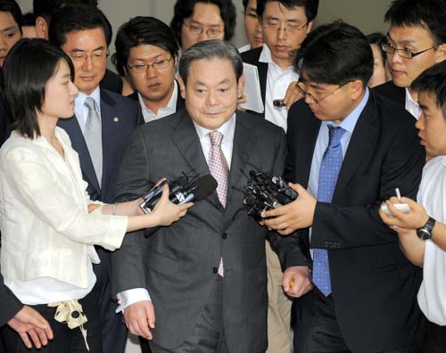 Morre Lee Kun-hee, presidente da Samsung