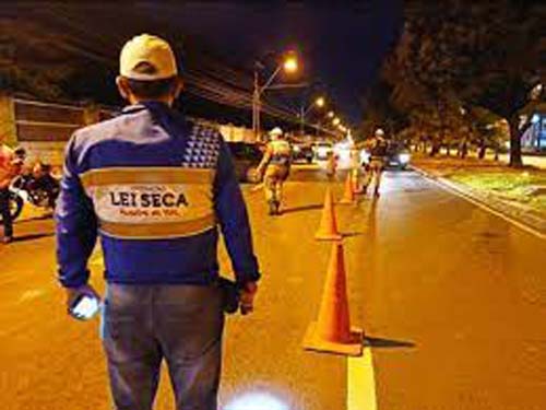 Corregedoria deve investigar conduta de oficial que se recusou a fazer o teste do bafômetro