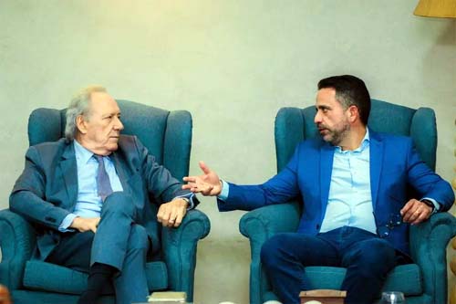 Ministro da Justiça sobrevoa área afetada do Pinheiro e fala com governador