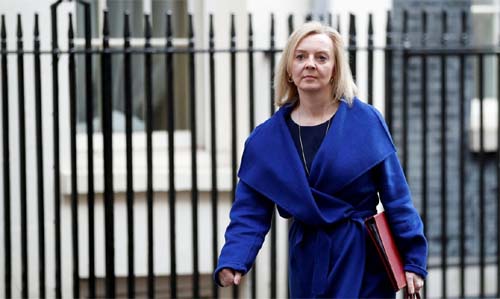 Primeira-ministra britânica deixa o cargo na próxima semana