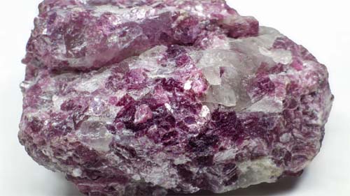 Descoberta de Reservatório Enorme de Lítio Pode Transformar Mercado de Energia