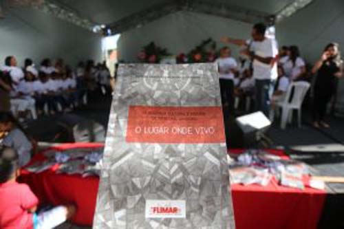 Lançamento de livro dos alunos da rede municipal marca segundo dia da Flimarzinha