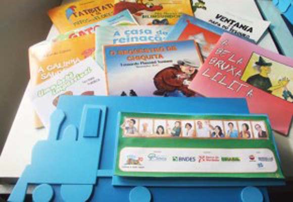 Projeto Trem das 10 distribui livros infantis para escolas públicas de AL
