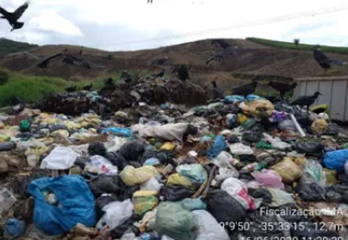 Após ação do MP/AL, Justiça pede que Município retire resíduos sólidos descartados irregularmente