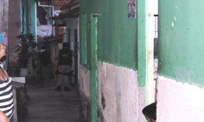 Mulher é encontrada morta dentro de casa; Filho é suspeito do crime 