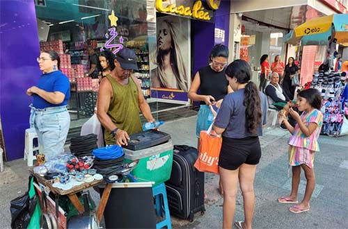 Lojas nos shoppings e Centro de Maceió estarão fechadas no Dia do Comerciário