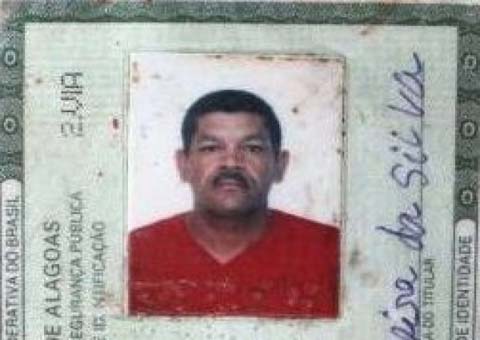 Homem baleado foge do carro, é alcançado e assassinado a facadas