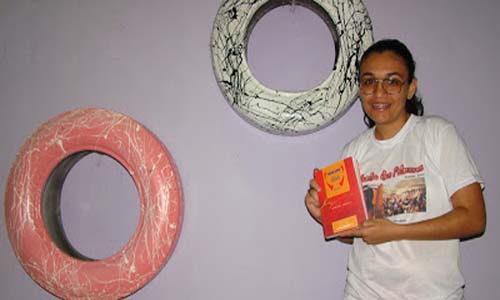 Poetisa palmarina é premiada em concurso nacional