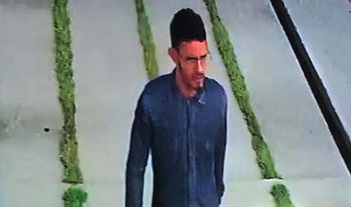 Polícia prende homem que aparece em vídeo tentando assaltar jovem