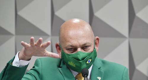 Hang diz que não sabia que laudo da mãe ocultava Covid-19