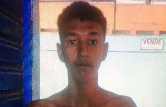 'Pode ter sido confundido', diz delegada que investiga morte de adolescente