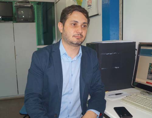 Polícia indicia padrasto e mãe pela morte de menino de 2 anos