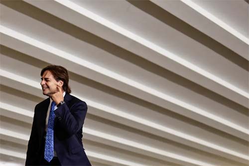 Em Brasília, presidentes do Uruguai e do Chile dizem discordar de Lula sobre Maduro