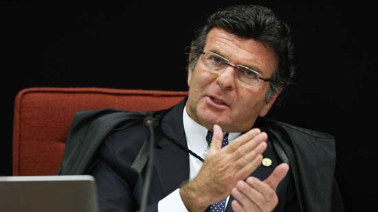 Fux proíbe entrevista de Lula e determina censura prévia