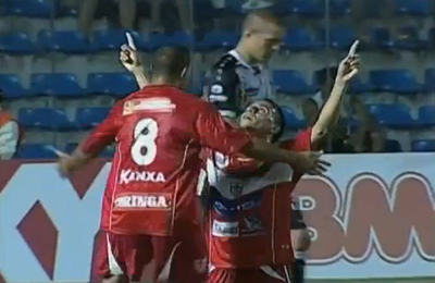 CRB vence Ceará e segue vivo na Série B