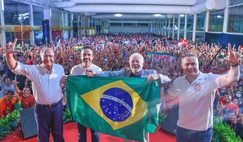 Lula promete voltar a Alagoas durante as convenções e dar mergulho no mar