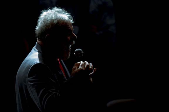 PT estuda próximos passos após candidatura barrada de Lula