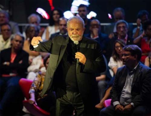 Lula defende direito ao aborto para “todo mundo”. Evangélicos reagem