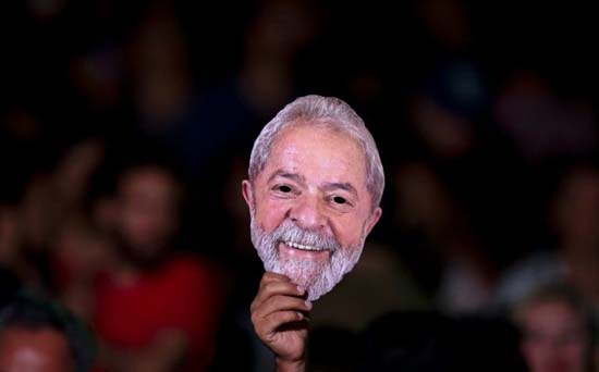 Papa está preocupado com Lula, afirma ex-chanceler Celso Amorim