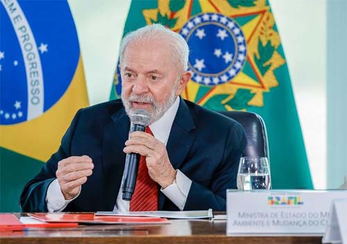 Lula afirma que Bolsonaro tem presunção de inocência e deverá provar que não tentou matá-lo