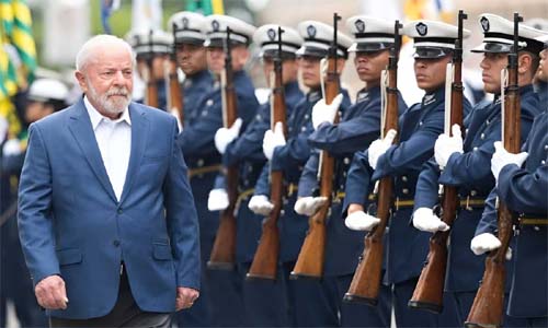 Militares poupados por Bolsonaro em reforma da previdência podem ser incluídos em nova reforma com perdas de direitos