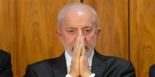 Oposição pede impeachment de Lula após documentar a “pedalada” de 3 bilhões de reais.