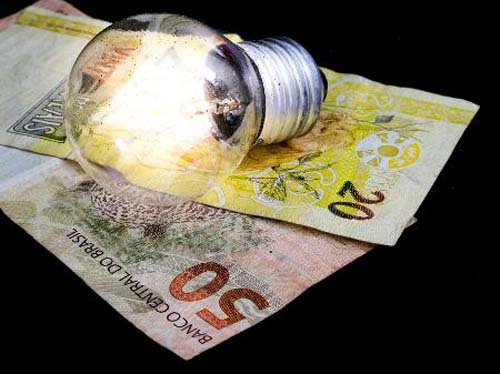 Consumidor vai pagar 12% a mais com a tarifa de energia elétrica este ano