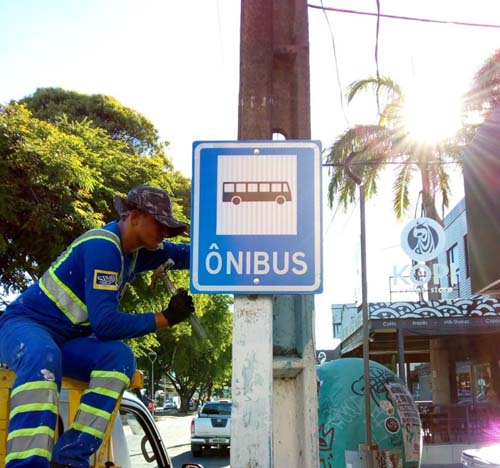 Programa Nova Maceió leva sinalização a vias da capital