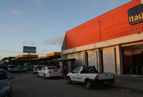 Cresce número de assaltos a bancos, lotéricas e Correios antes das eleições