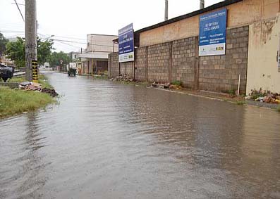 Chuvas causam alagamentos em maceió