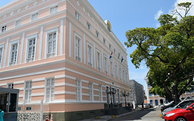 Acordo garante reajuste a servidores do Legislativo