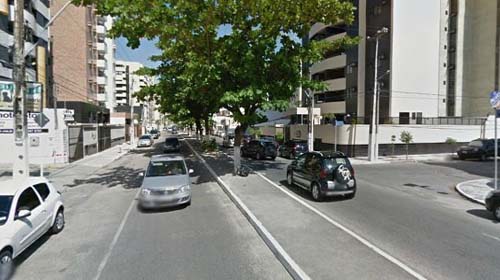 Jovem é espancado após roubar celular e esfaquear garoto na Ponta Verde