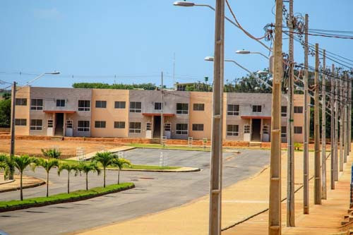 Mãe e filho são executados a tiros em residencial na parte alta de Maceió