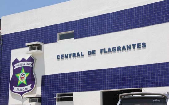 Jovem é preso com mais de meio quilo de maconha na parte alta de Maceió