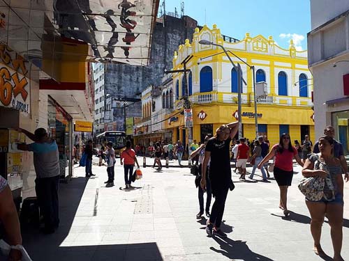 Com aprovação de MP, Comércio pode passar a abrir aos domingos