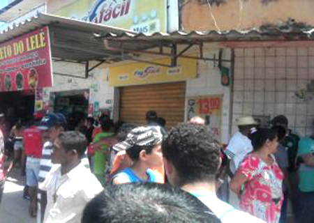 Agente penitenciário leva tiro no peito em tentativa de assalto no Tabuleiro