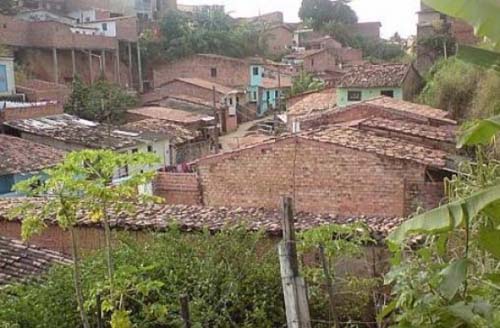 Adolescente de 17 anos é assassinada com tiro no rosto, no Jacintinho