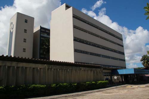 Pacientes de câncer não encontram leitos no Hospital Universitário