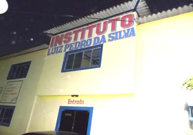 Jovem é assassinado a tiros dentro de ginásio poliesportivo na Chã da Jaqueira