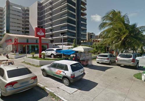 Bandidos arrombam caixas eletrônicos e levam R$ 200 mil de banco