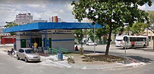 Loira é suspeita de participar de execução de homem no terminal da Rotary, em Maceió