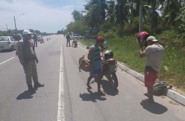 Ação do BPRV apreende veículos irregulares na AL 101 Sul