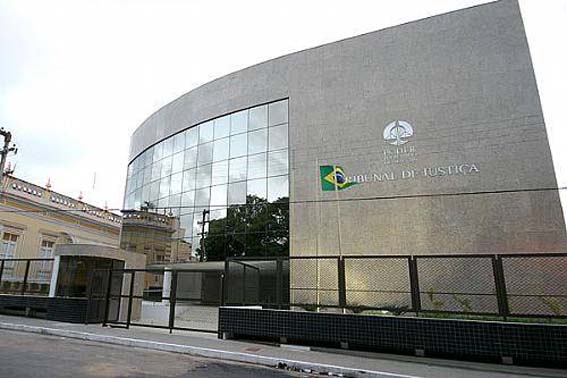 Servidores da Justiça param nesta quarta-feira
