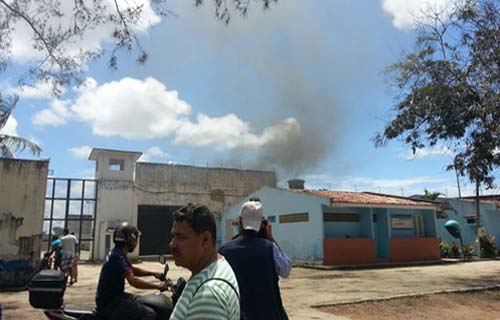 Menores não conseguem fugir e iniciam motim em unidade de internação