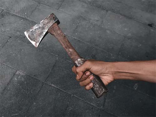 Idosa é morta a machadadas no norte de Minas em frente a sua própria casa