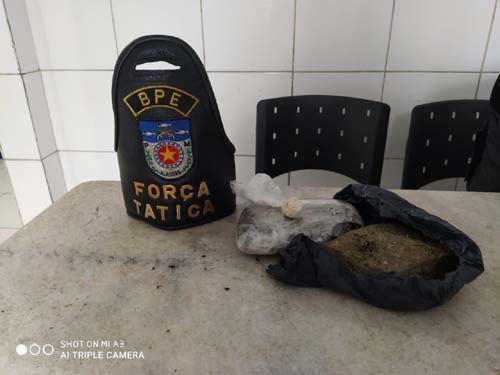 Cruz das Almas: Forças Táticas do BPE prendem acusado de tráfico e apreendem maconha